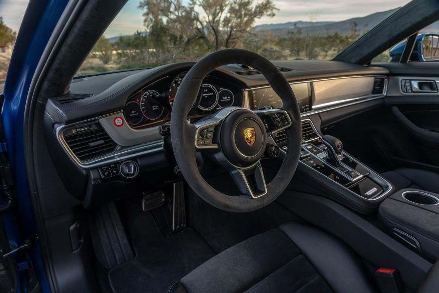 Торпедо Porsche Panamera GTS (971) 2019 года  (NA) (фото 28 из 40)